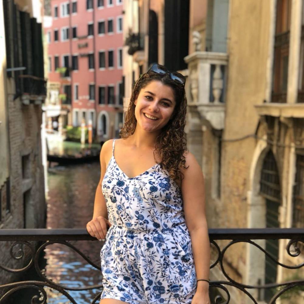 Meet your Posher, Andie